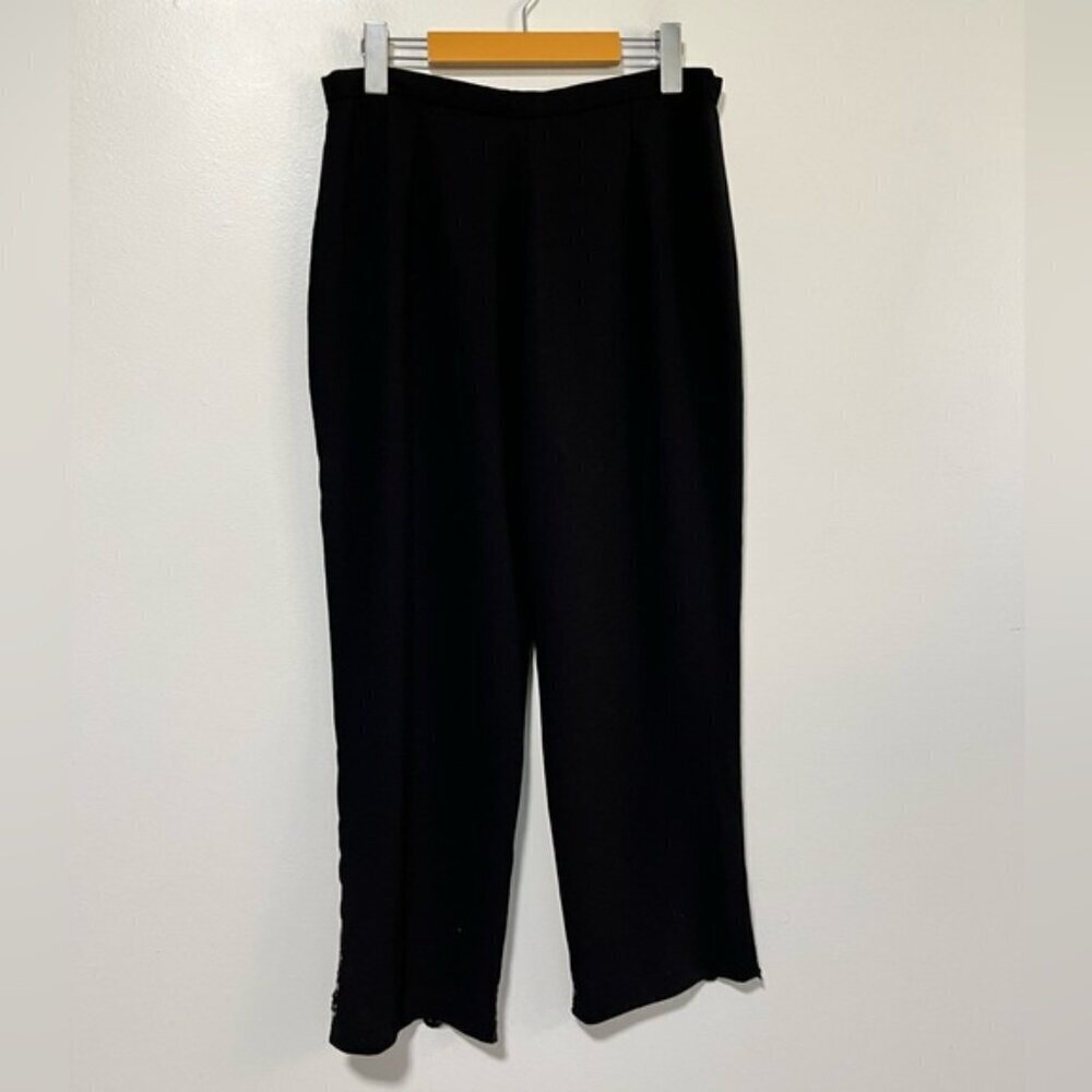 Plus Size Black Cropped Pants with Lace Hem - Size XXL - Picture 6 of 8
